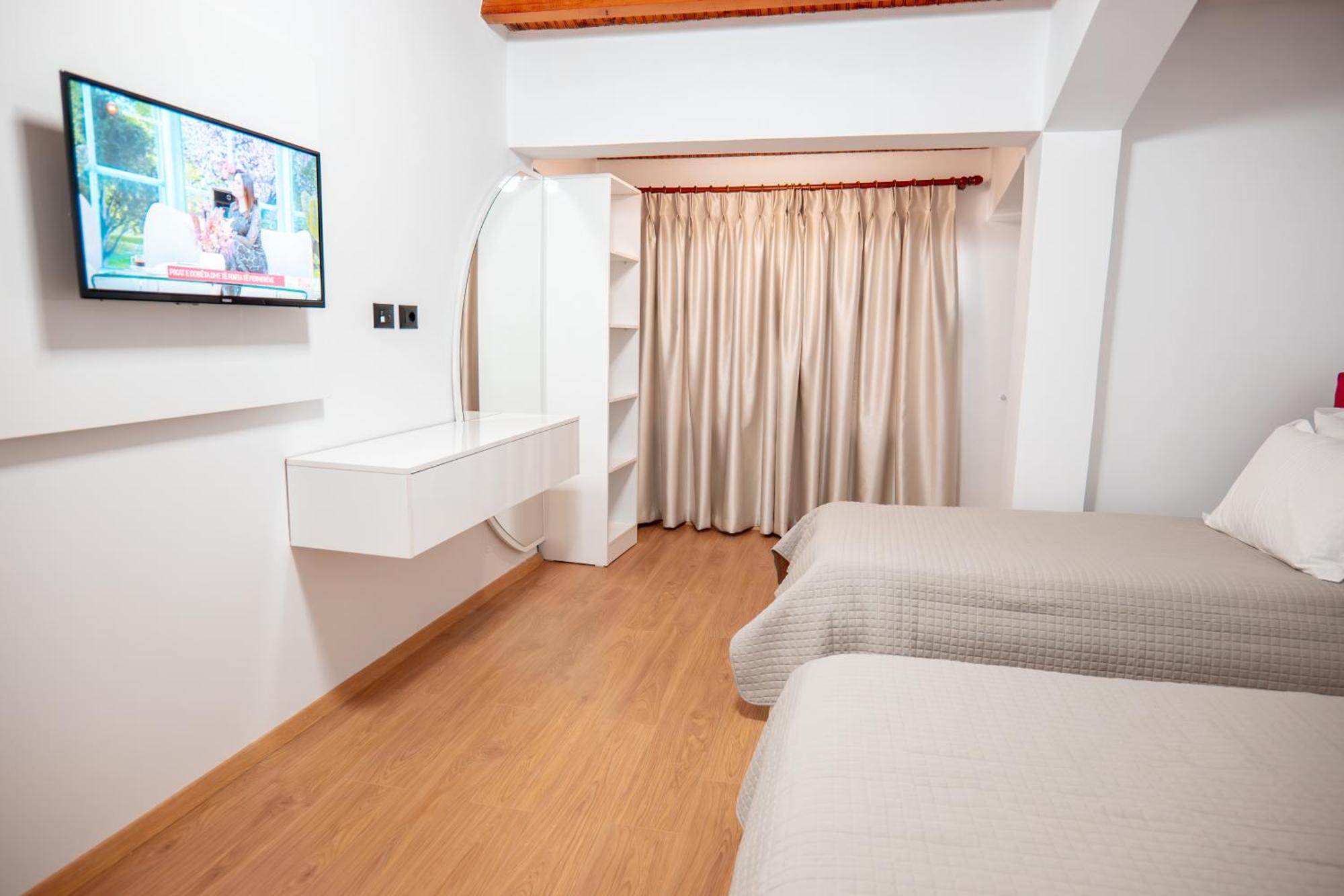 Fabio Guest House Gjirokastër Extérieur photo